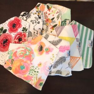 NWOT Adorable Ana Baby Bibs. 8 bibs.